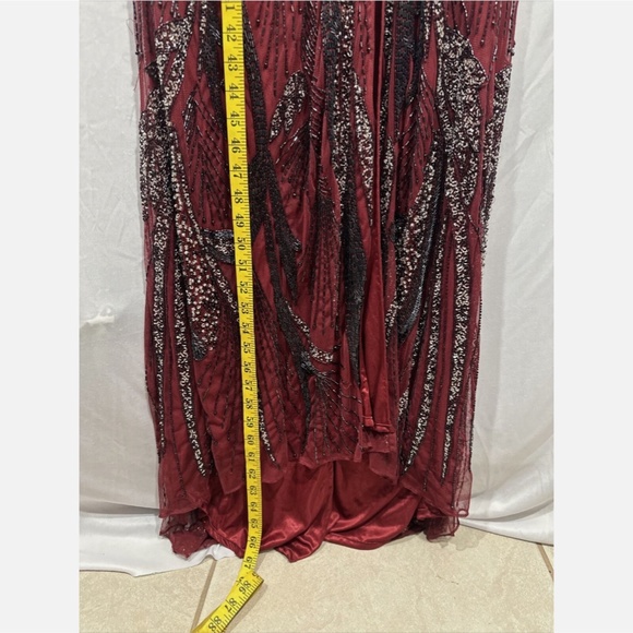 NWT $598 Mac Duggal [ 12 ] Intricate Beaded V-Neck High Slit Gown Burgundy‎ Red - Picture 7 of 15